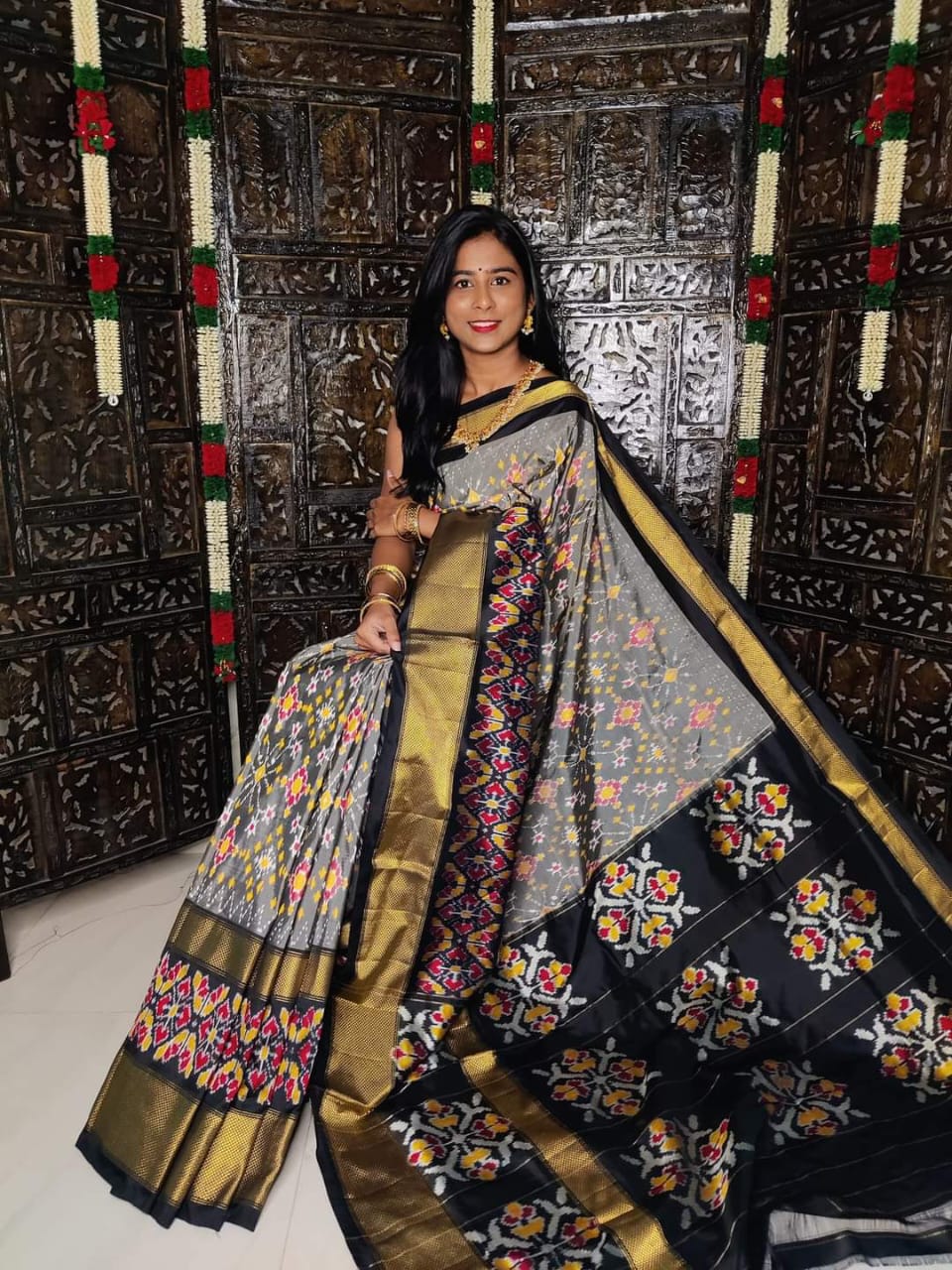 Pochampally Ikkat Pattu Silk Saree