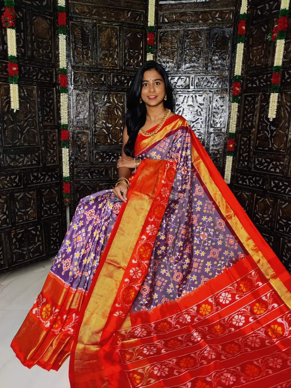 Pochampally Ikkat Pattu Silk Saree