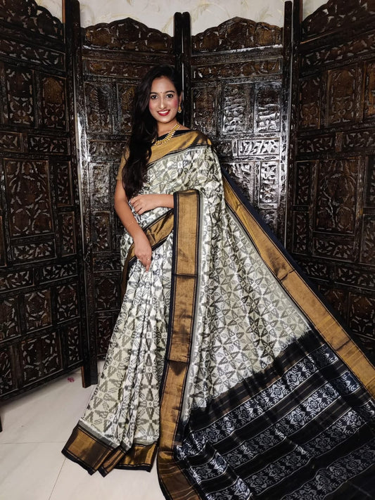 Pochampally Ikkat Pattu Silk Saree