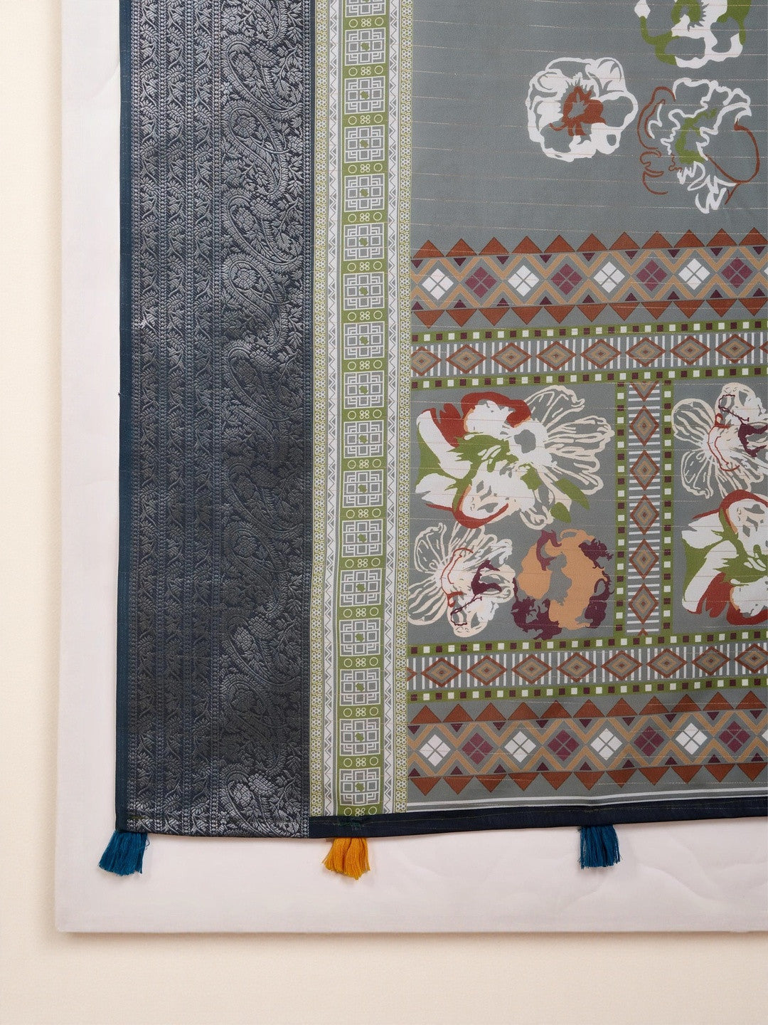 Grey Floral Printed Zari Pure Crepe Saree