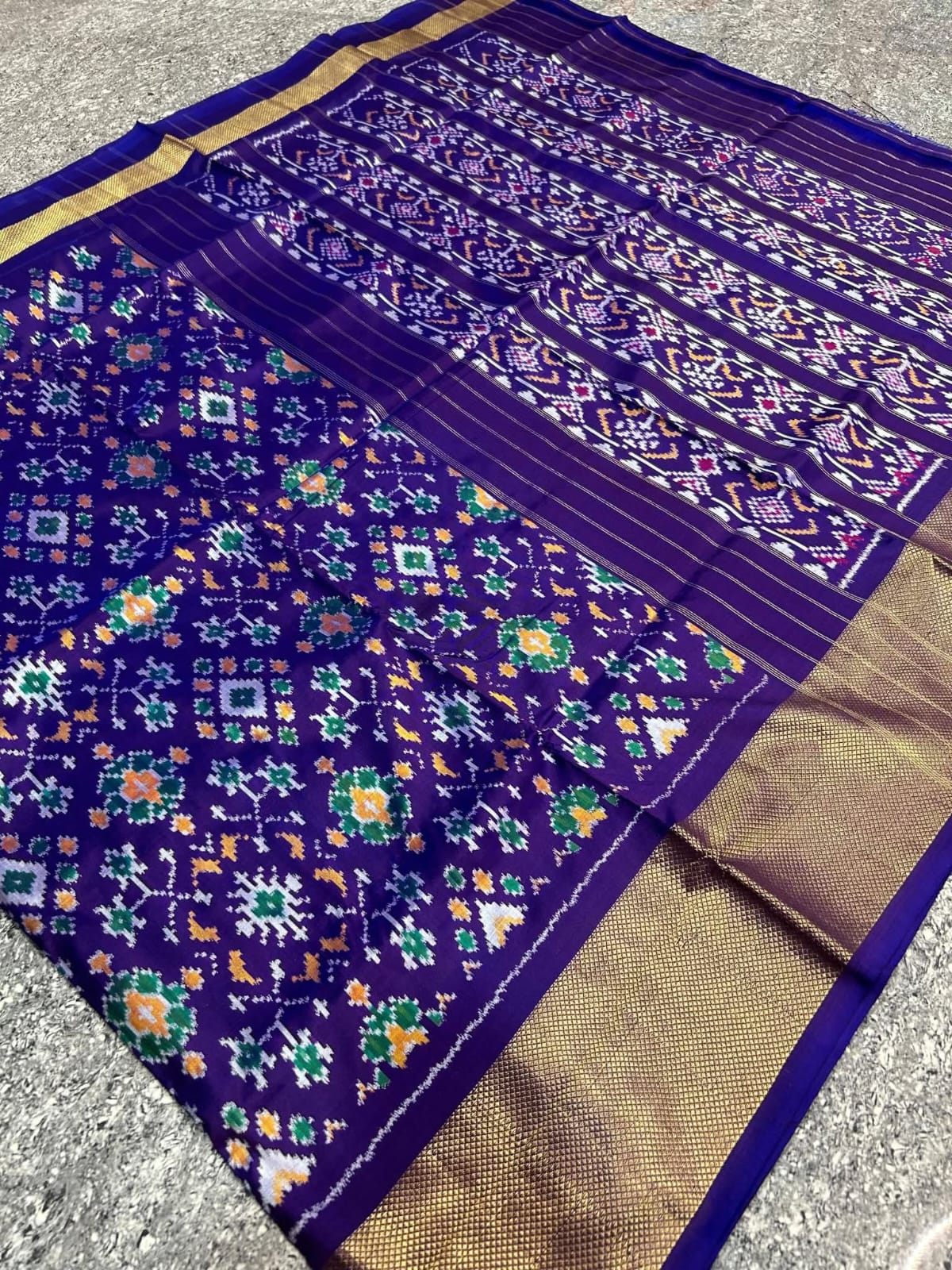 Deep Purple Pochampally Ikkat Silk Saree with Gold Border
