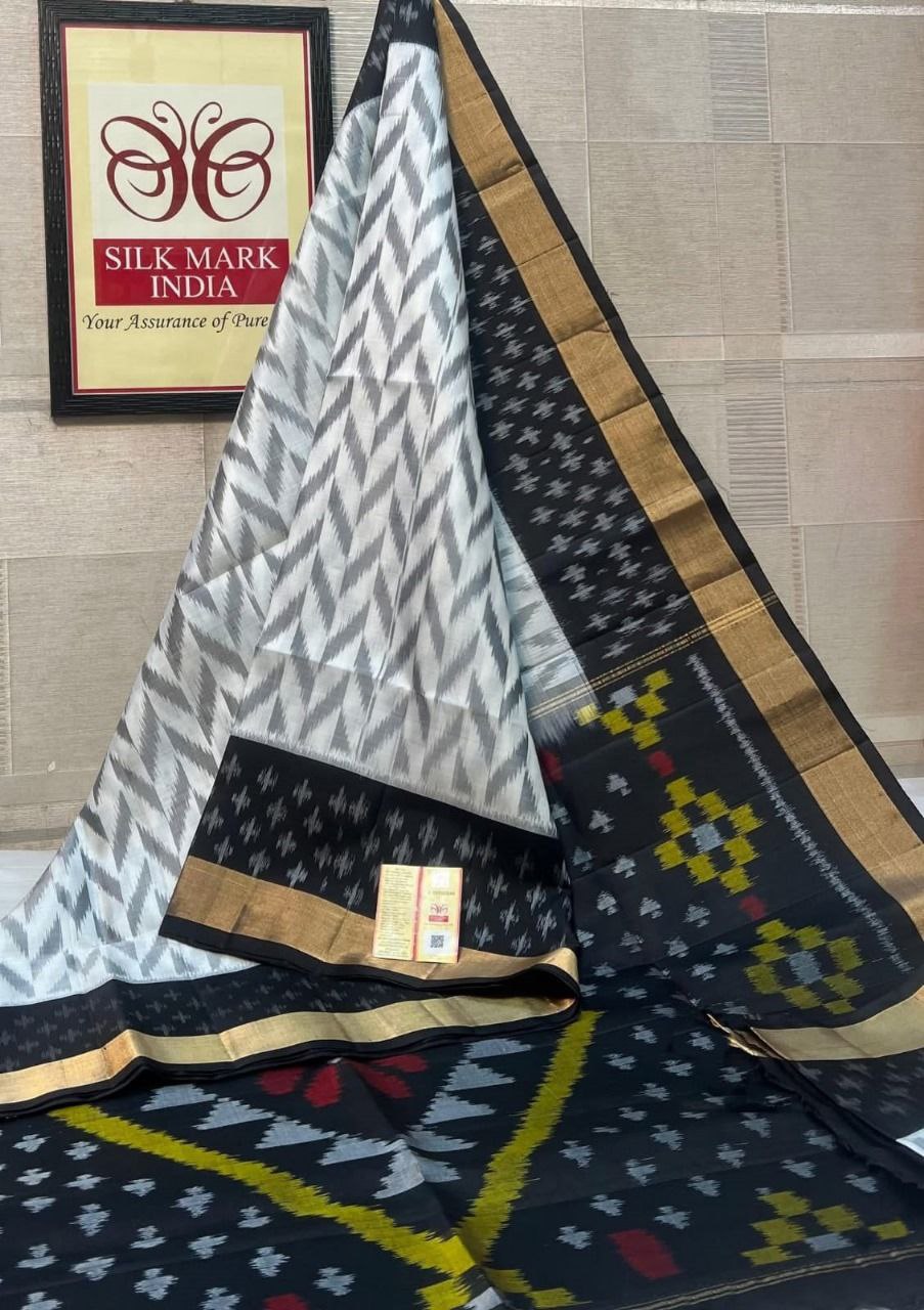 Pochampally Ikkat Pattu Silk Saree